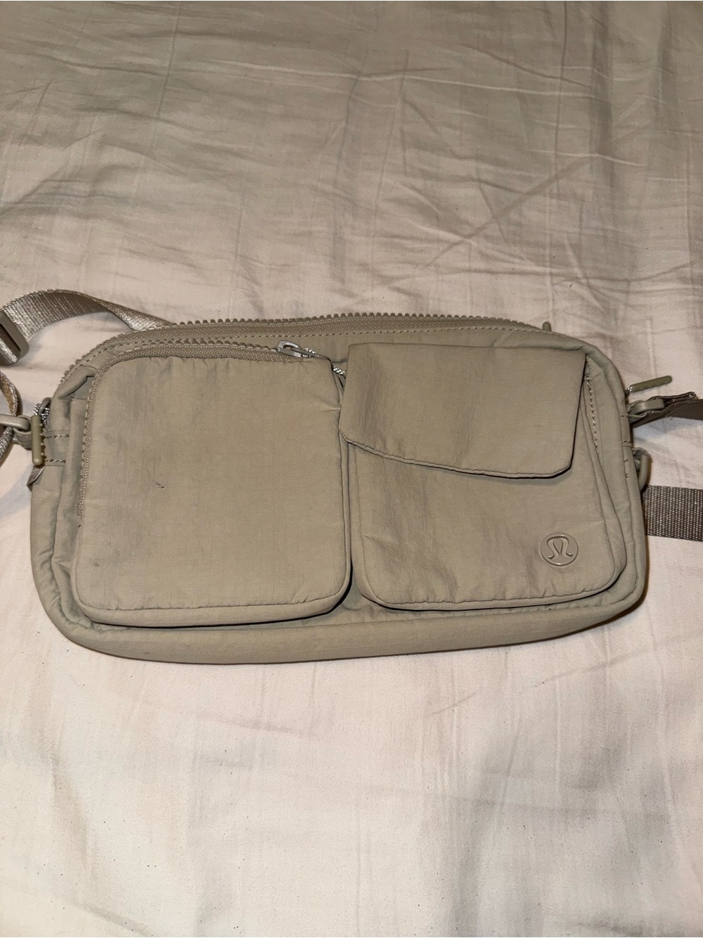 Gray Lululemon Bag w Pockets
